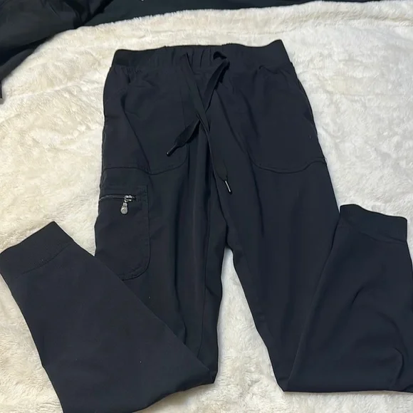 Adar Women’s Black Scrub Set - Picture 4 of 6